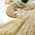 Runner da tavola in garza color crema con trama stropicciata naturale per decorazioni nuziali - 90*300 / Bianco avorio