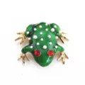 Detalle de broche de rana vintage de esmalte verde con perlas y ojos rojos - Estilo de Rana de Ojos Rojos con Esmalte Verde (A12)