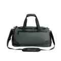 Grand sac de sport de voyage pour homme imperméable vert foncé avec bretelles noires. - Vert