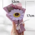 Handgemachte Mini lila künstliche Blumenstrauß Geschenk mit Schleife 12x17cm Grösse. - Großer lila Sonnenblumen-Geschenkstrauß