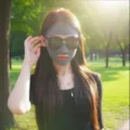 Masque de protection solaire en soie glacée grise respirant pour femme en parc - Style Visage Complet (WHSP144) / Gris foncé
