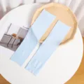 Manches de protection solaire en soie glacée bleu clair, respirantes et unies pour le sport. - Avec Trou de Pouce / Bleu adulte