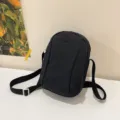 Bolso bandolera minimalista de nailon negro para mujer, estilo casual y muy ligero - Negro