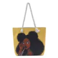 Bolso tote amarillo con estampado de niña negra y asas de cuerda gruesa. - Patrón 3