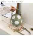 Bolso único con forma de balón de fútbol en verde y blanco con cadena de oro. - Forma de fútbol / Verde Fruta