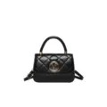 Schicke schwarze gesteppte kleine quadratische Handtasche mit goldenem M-Logo - Schwarz