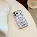 Détail d'une coque iPhone à carreaux blancs avec support de bague magnétique rotatif - Quadrillage Pierre à Encre / iPhone 18 Pro Max