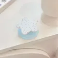 Nahaufnahme eines pastellfarbenen sternförmigen Handygriffs mit Sternen und Schleifen - Magnetischer Ständer / Lichtsterninsel / Einzelner Ständer