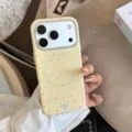Détail d'une coque iPhone crème avec motif à pois strass scintillants et logo - Iphone 18 / Jaune Mangue (Points Argentés Magnétiques)