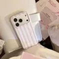 Coque iPhone magnétique en film souple avec un motif élégant à rayures verticales violettes - Modèle Magnétique / Rayures Bleu Violet / iPhone 17 Pro Max