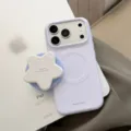 Vue détaillée de la coque iPhone lavande avec support magnétique étoile posée sur iPad - Éclaboussure de Neige Mauve + Étoile Blanche Mauve (Support Magnétique) / iPhone 17 Pro Max