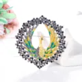 Vintage oversized pauwenbroche met kleurrijke strassteentjes en goudkleurig emaille - Ronde Groen Gele Emaille Stijl (20.) / Standaard