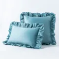 Luxuriöser hellblauer Samt-Kissenbezug mit eleganten Rüschenrändern für die Sofadekoration - 30x50cm(Nur Bezug) / Petrol