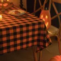 Tovaglia di Halloween a scacchi arancio e nero per tavolo da pranzo rettangolare - 60*60cm / Tovaglia a quadretti