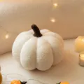Cojín decorativo blanco de forro polar sherpa con forma de calabaza para decoración otoñal - Blanco Roto