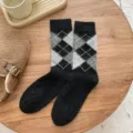 Gemütliche winterliche dicke Argyle Wolle Socken für Damen, flauschig und sehr warm. - Einheitsgröße (33-40) / Schwarz