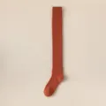 Dicker Winter-Kniestrumpf in Terrakotta-Orange mit gemütlicher Handtuchboden-Textur - Einheitsgröße / Ziegelrot