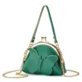 Petit porte-monnaie papillon en cuir vert grainé avec bandoulière chaîne dorée - Ensemble Pendentif Et Chaîne / Vert