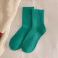 Warm green mid-calf wool cashmere socks with soft thick texture for winter comfort. - One Size (EU 33-40) / Lake Green