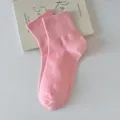 Einfarbige rosa Socken für Damen im trendigen Bonbon- und Macaron-Akademiestil - Einheitsgröße (34-40) / Rosa