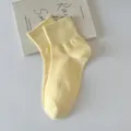 Weiche und atmungsaktive blassgelbe Socken für Damen in Bonbonfarben und Macaron-Tönen - Einheitsgröße (34-40) / Gelb
