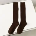 Effen bruine kniekousen met ribpatroon voor dames, comfortabele modieuze katoenen sokken lente. - Eén maat / Mocha