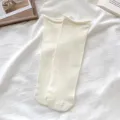Damen einfarbige Slouch Socken, lässige Baumwolle mittelhohe weiße Socken für den Alltag. - Einheitsgröße (34-40) / Milchweiß