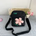 Bolso bandolera negro estilo académico con diseño de flor de cuadros - 16*20*6 / Negro
