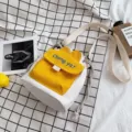 Bolso bandolera de lona amarilla y blanca estilo japonés con bordado 'Chong ya' - Amarillo