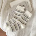 Calze a righe panna con trama felpata e toppa ricamata per l'autunno inverno - Taglia unica / Bianco