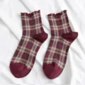 Women's mid-tube plaid socks with ruffled lace trim, retro Japanese college style cotton socks. - One Size / Burgundy