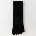 Klassische schwarze Fünf-Zehen-Socken, bequemes einfarbiges Design für den Alltag. - Einheitsgröße (35-40) / Schwarz