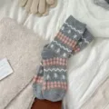 Calcetines largos y gruesos de lana para mujer con patrón de árbol vintage Fair Isle. - Talla Única (35-40) / Gris