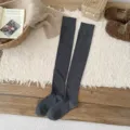 Calcetines altos gris oscuro de punto suave para conjuntos de otoño e invierno cálidos - Talla única / Gris oscuro
