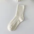 Effen witte halfhoge damessokken van puur katoen met een fijne geribbelde textuur - Eén Maat (35-40) / Beige