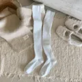 Chaussettes hautes blanches côtelées douillettes, bas tendance pour bottes femme automne hiver. - Taille unique (35-41) / Blanc