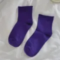 Einfarbige violette Damen Kurzsocken mit weichem Umschlag, bequemer Stil für den Alltag. - Einheitsgröße (34-40) / Dunkellila