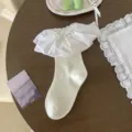 Weiße Rüschen-Spitzen-Mittelsocken, japanische Lolita, süße Prinzessin, süße Socken - Einheitsgröße (34-40) / Milchweiß