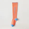 Calze a compressione sportive arancioni e blu con scritta SPORT ME verticale. - Taglia unica / Arancione Blu