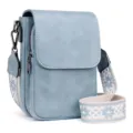 Detalle de bolso bandolera de PU azul claro con correa étnica y cremallera lateral - Azul