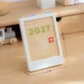 Μινιμαλιστικό λευκό πλαίσιο ημερολογίου 2027 με μηνιαίες καρτέλες ευρετηρίου - Κίτρινο Εξώφυλλο (SD-2009) / Ένα Σετ Εσωτερικών Σελίδων Ημερολογίου / Λευκό