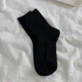 Einfarbige schwarze Damen Wadenstrümpfe lässige Rippenbaumwollsocken für den Alltag - Einheitsgröße (EU 35-40) / Schwarz