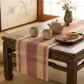 Grand chemin de table rustique rayé en papier tressé ajouré pour déco de table - Style à Trois Barres et Bord Roulé / Set de Table 30x50cm / Rose Framboise