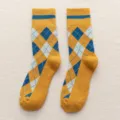 Gelbe Herren-Socken mit Rautenmuster, mittellang und mit warmem Fleecefutter - Einheitsgröße (35-43) / Kurkuma