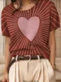 Jersey de punto vintage de manga corta con motivo de corazón rosa y rayos en rojo ladrillo - S / Tops / Rayo de Corazón Rosa Rojo Ladrillo (QZDX03)