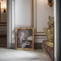 Gedetailleerde opname van antieke Europese gouden fotolijst met klassiek portret erin. - 10 Inch Buitendiameter: 23*28CM
