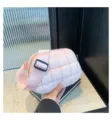 Elegante bolso de pecho acolchado rosa para mujer con un versátil diseño de moda coreana - Rosa