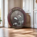 Vintage oval decorative picture frame with ornate gold floral carvings for home wall decor. - Art Picture Frame / Picture Frame: OD 25x30cm, ID 19.5x23.5cm