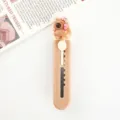 Mini cutter mignon en forme de capybara pour la papeterie de bureau et le bricolage - Peluches capybara avec tanghulu / Marron