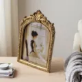 Viktorianischer goldener Kunstharz Bilderrahmen ornamentaler Deko Fotorahmen für Zuhause - Innen 11.5x17 Außen 14x22.5cm